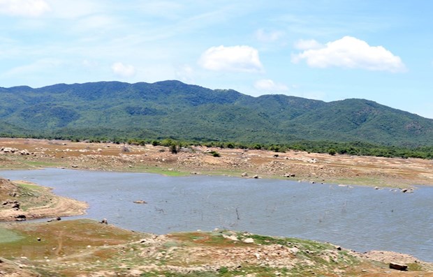 Nuoc ho chua xuong thap, Khanh Hoa doi mat nguy co han han hinh anh 1