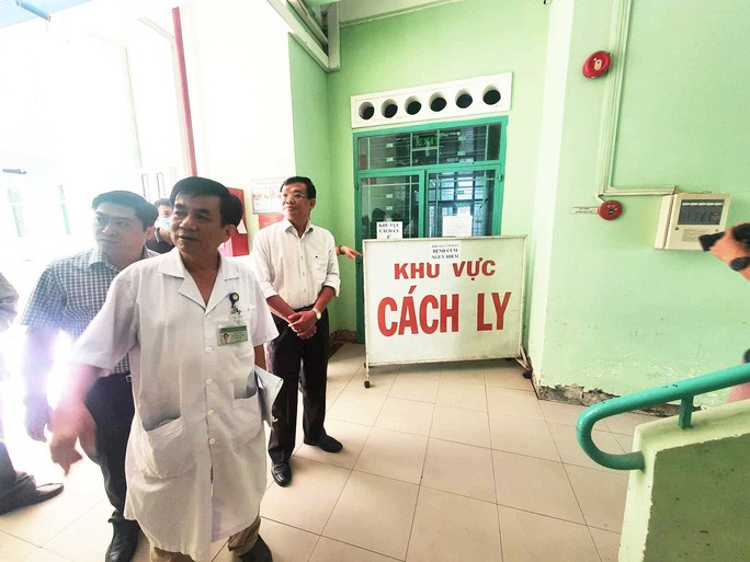 Khánh Hòa: Nữ tiếp viên tiếp xúc với 2 người Trung Quốc từ Vũ Hán dương tính với chủng virus corona chủng mới - Ảnh 1.