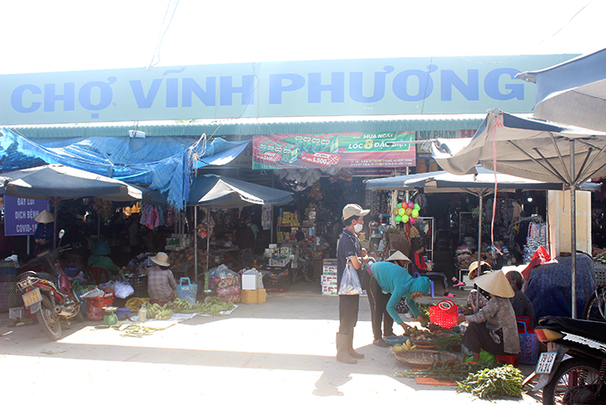 Từ năm 2018 đến nay, chợ Vĩnh Phương được gia hạn cho hộ kinh doanh  khai thác, quản lý do không thể tổ chức đấu thầu lại.