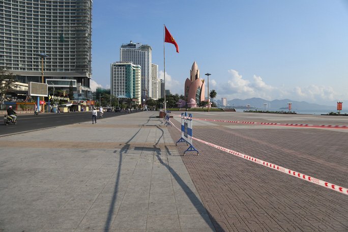 Sáng ở Nha Trang trong ngày đầu cách ly toàn xã hội - Ảnh 4.