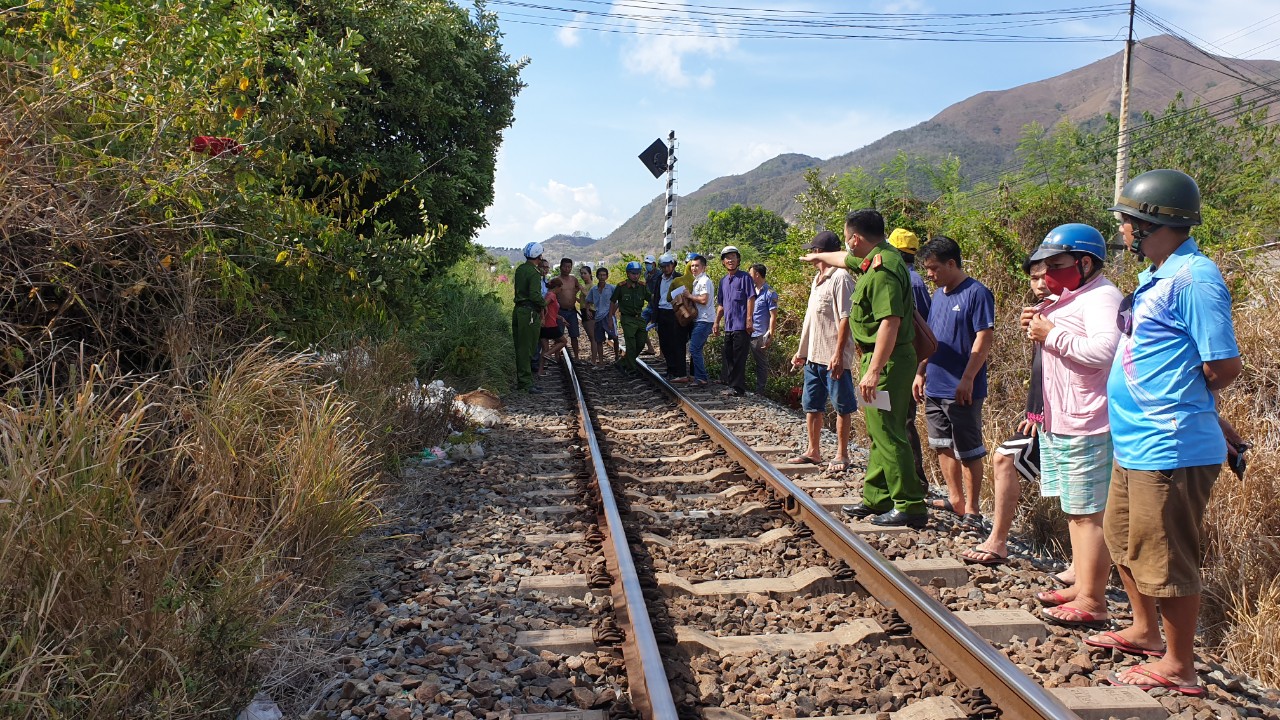 Hiện trường vụ tai nạn giao thông đường sắt.