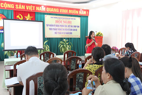 Quang cảnh buổi tập huấn.