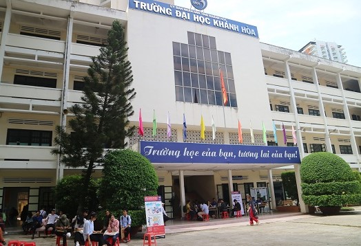 Trường Đại học Khánh Hòa. 