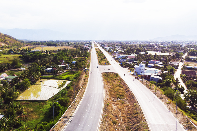 Dải đất dự phòng ở giữa đường Võ Nguyên Giáp chưa được cải tạo.