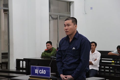 Bị cáo Lại Hoàng Sơn.