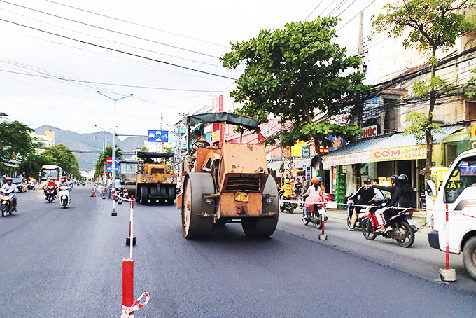 Thảm bê tông nhựa hoàn trả mặt đường 2-4.