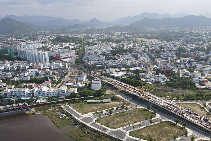 Dự án đường Vành đai 2 đoạn đang thi công. Ảnh Mã Phương