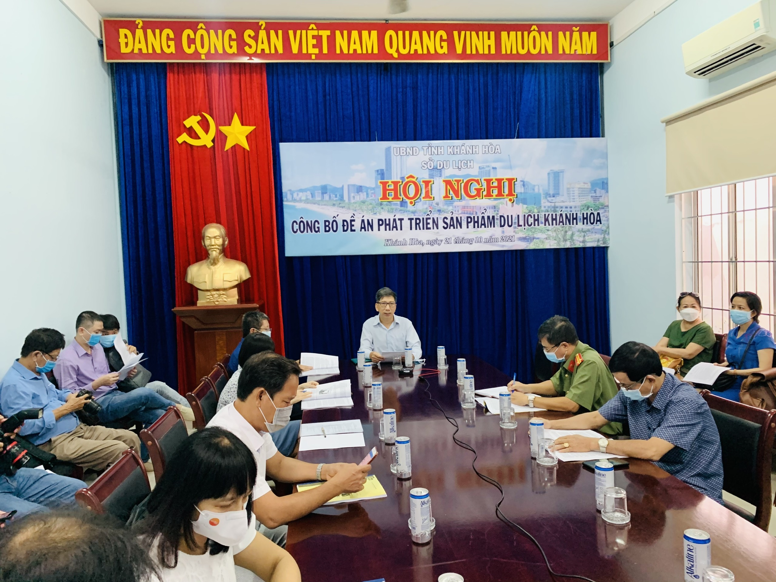 Quang cảnh hội nghị