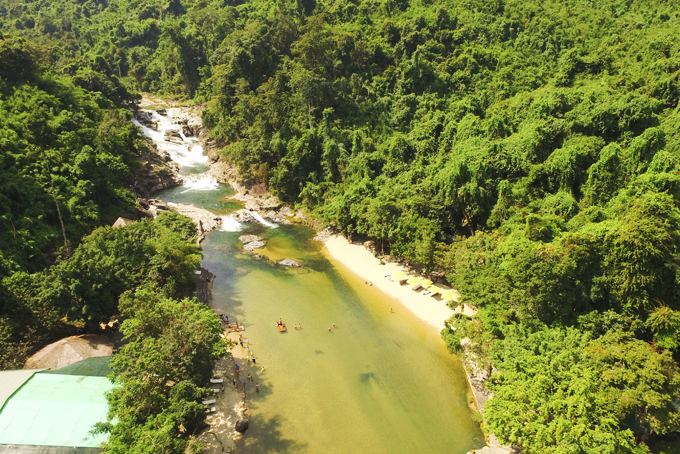 Màu xanh “chữa lành” tâm hồn nơi núi rừng Yang Bay. 