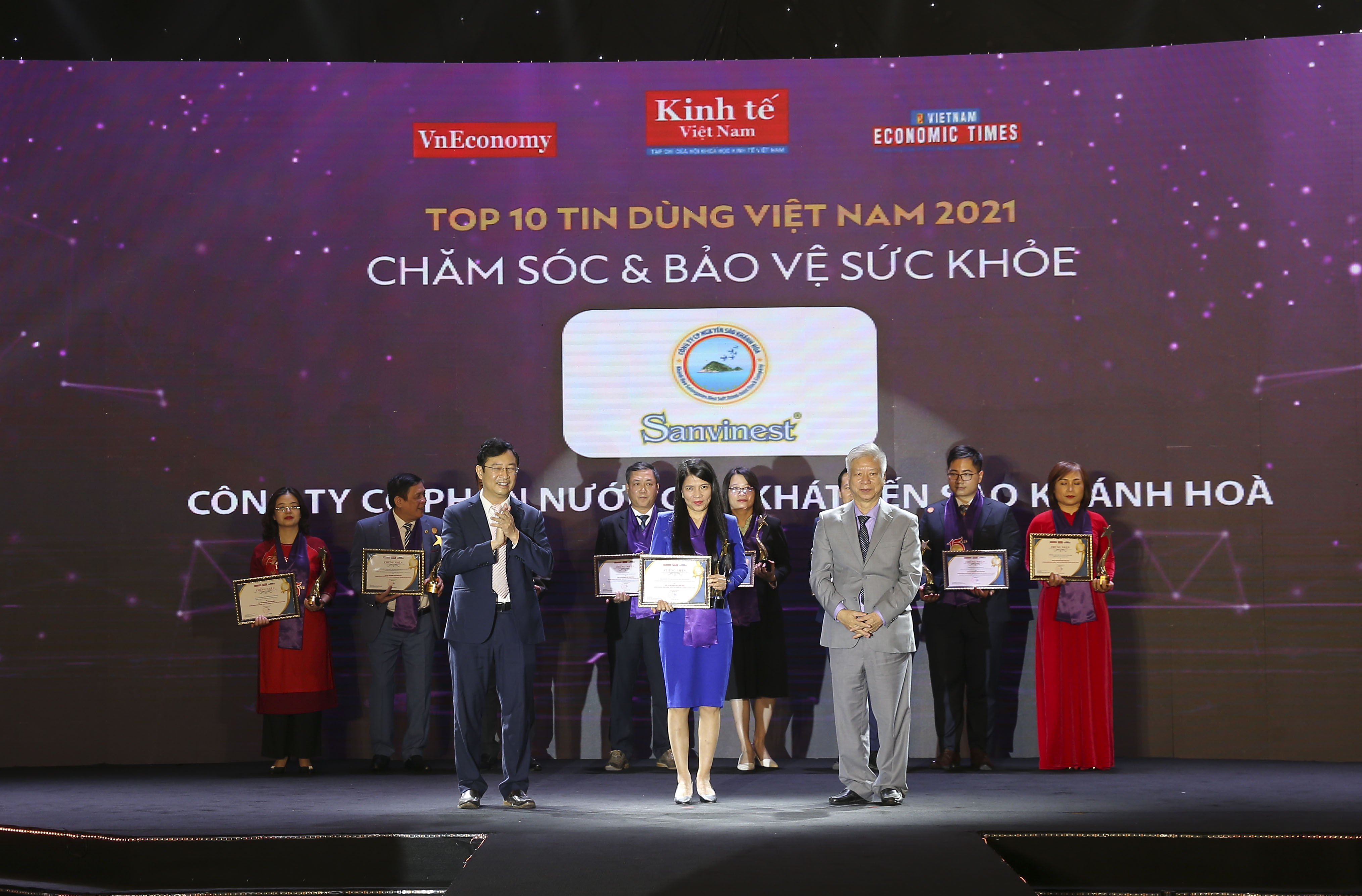 Sanvinest Khánh Hòa được vinh danh “Top 10 sản phẩm, dịch vụ thuộc nhóm ngành Sản phẩm chăm sóc và bảo vệ sức khỏe”