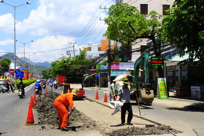 Bảo dưỡng Quốc lộ 1C.