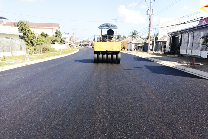 Thảm bê tông nhựa Tỉnh lộ 2.