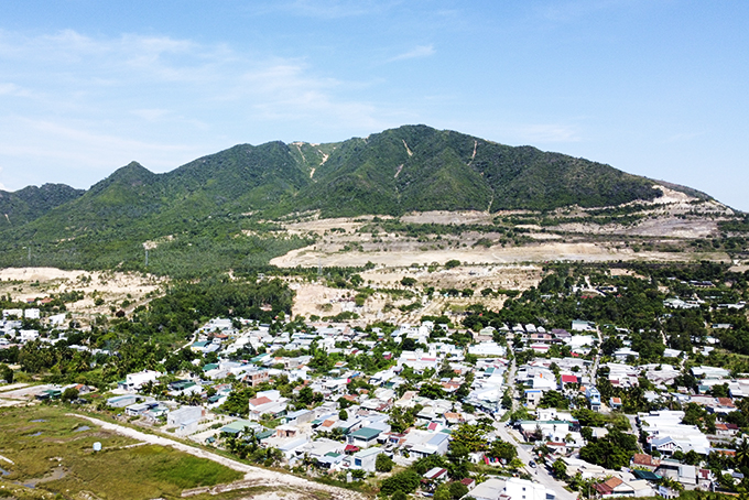 Một góc khu vực phía tây TP. Nha Trang.