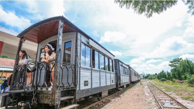 Chuyến tàu di sản Đông Dương sẽ khác hoàn toàn với những hành trình bằng xe lửa thông thường.