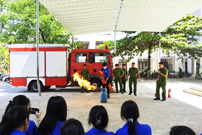 Đoàn phường Vĩnh Trường phối hợp tổ chức sinh hoạt hè cho đoàn viên - thanh thiếu nhi tại địa phương.