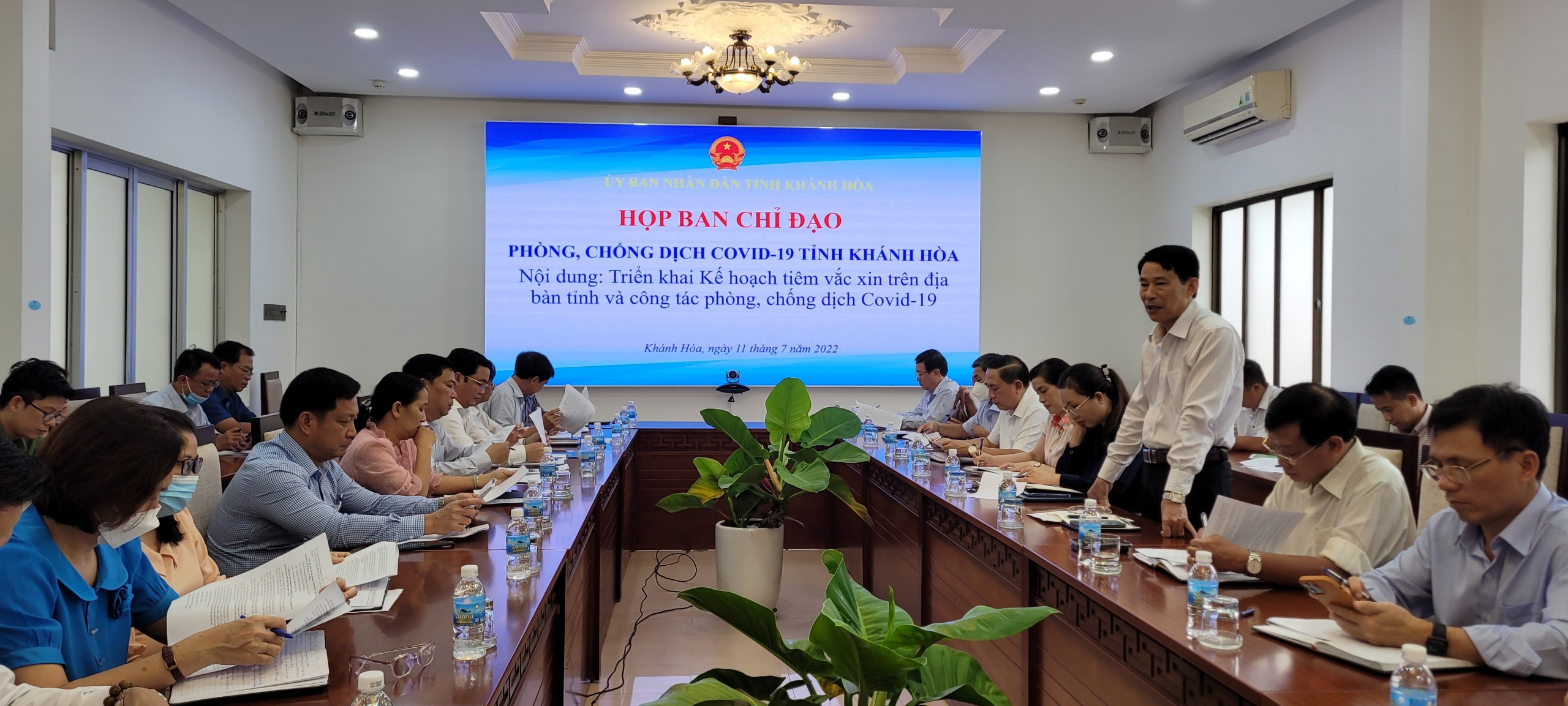 Ông Đinh Văn Thiệu chỉ đạo tại cuộc họp