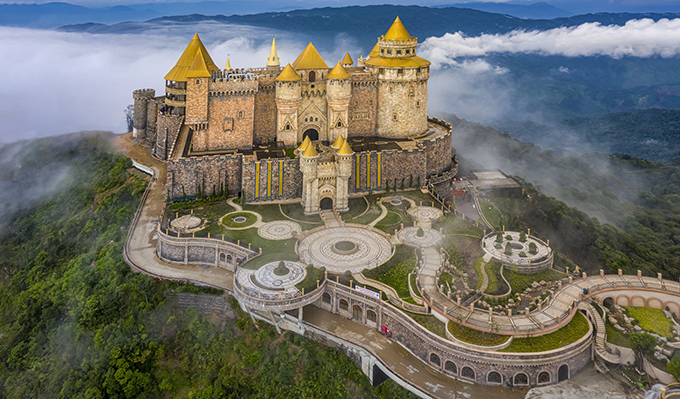 Lâu đài Mặt trăng thuộc KDL Sun World Ba Na Hills