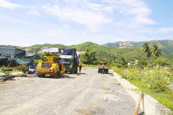 Thi công đường D30 (TP. Nha Trang).