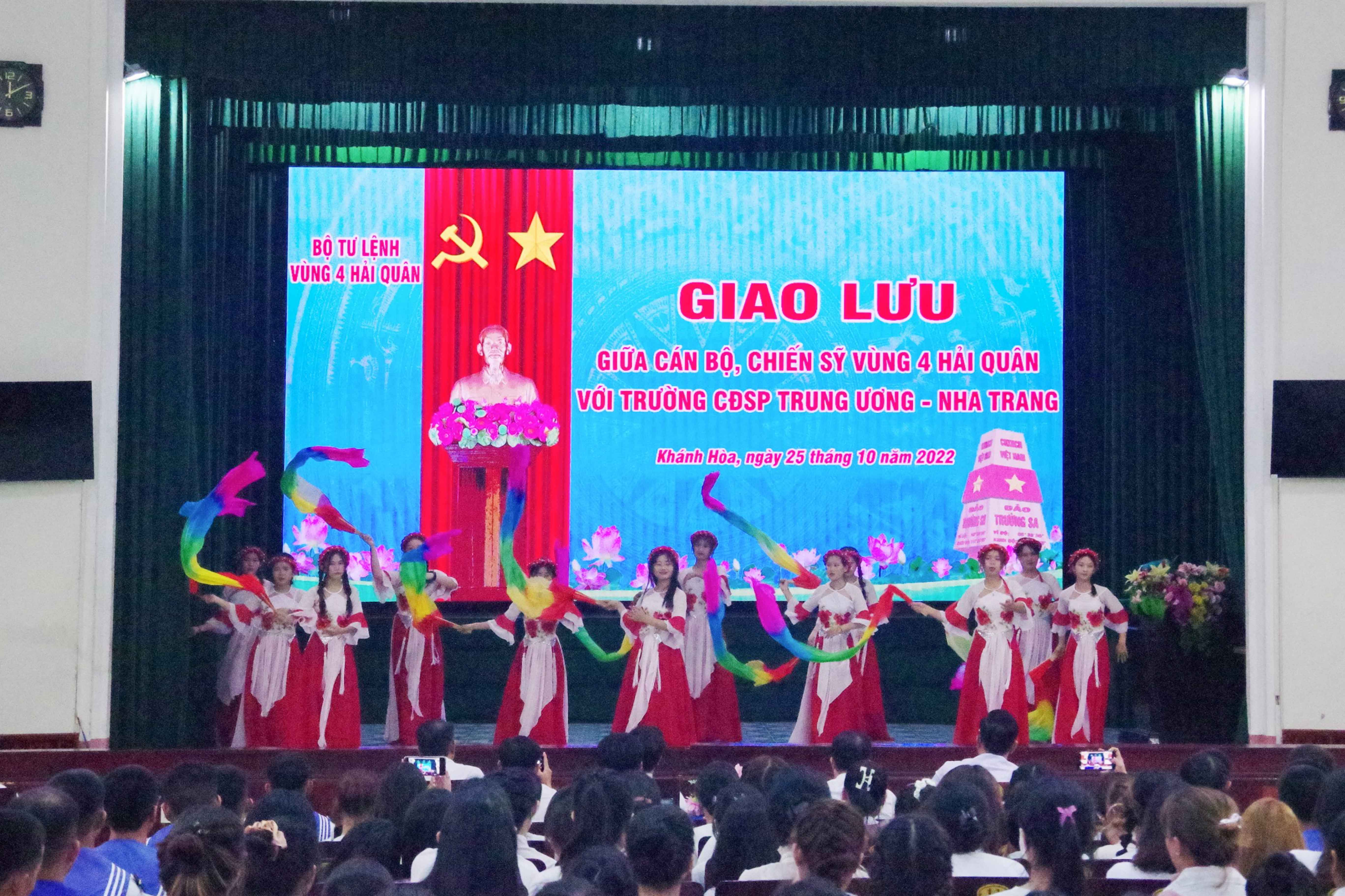 Chương trình giao lưu giữa hai đơn vị