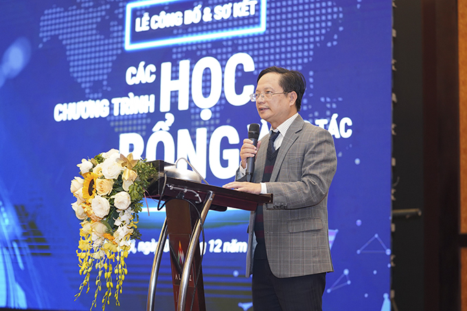 GS. TSKH Vũ Hoàng Linh, Hiệu trưởng trường Đại học Khoa học tự Nhiên, Đại học Quốc gia Hà Nội chia sẻ tại buổi lễ