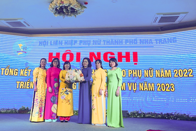 Ra mắt Ủy ban Kiểm tra Hội LHPN TP. Nha Trang khóa I, nhiệm kỳ 2021-2026