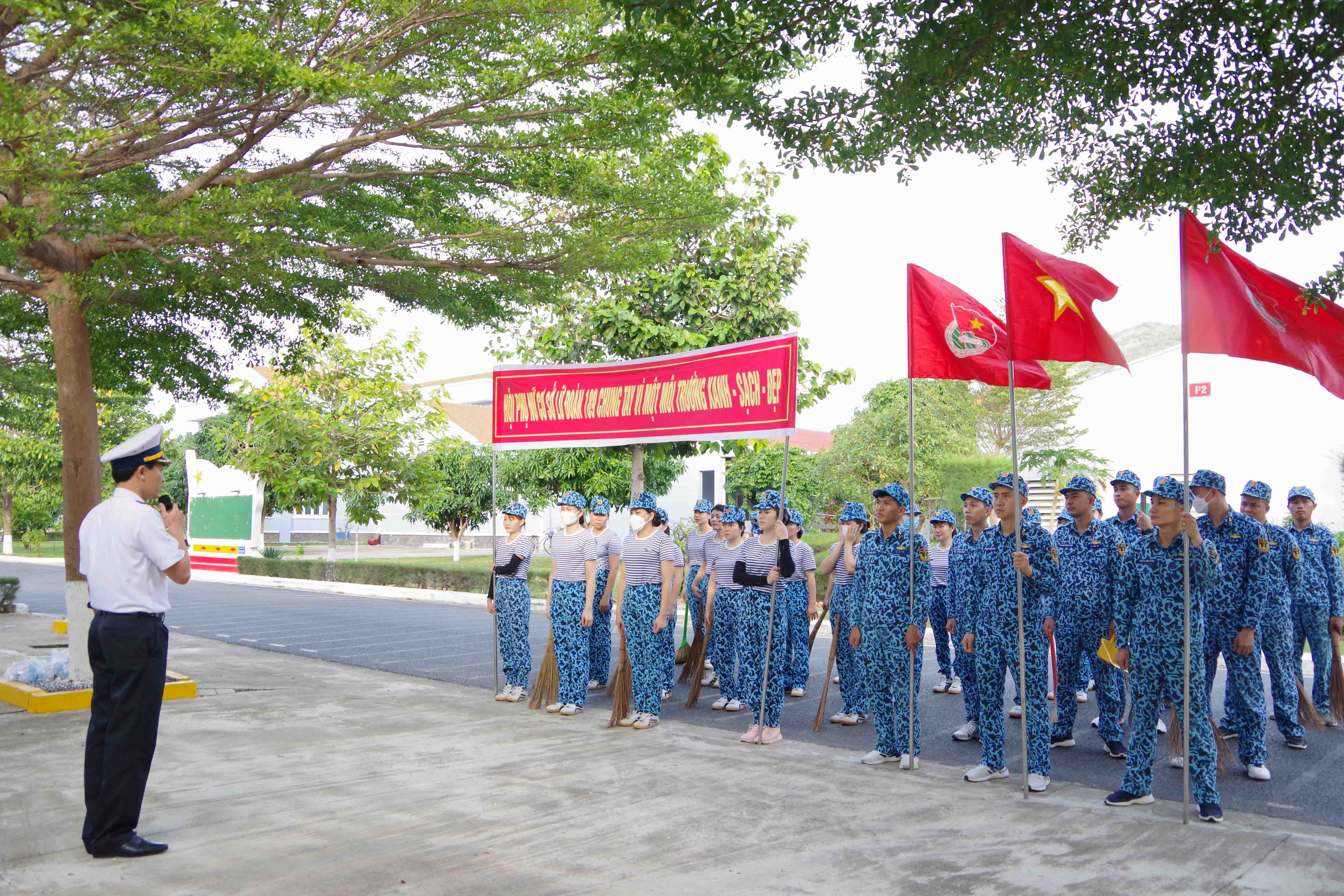 Hội phụ nữ lữ đoàn triển khai thực hiện ngày lao động tình nguyện