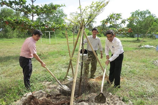 Trồng cây