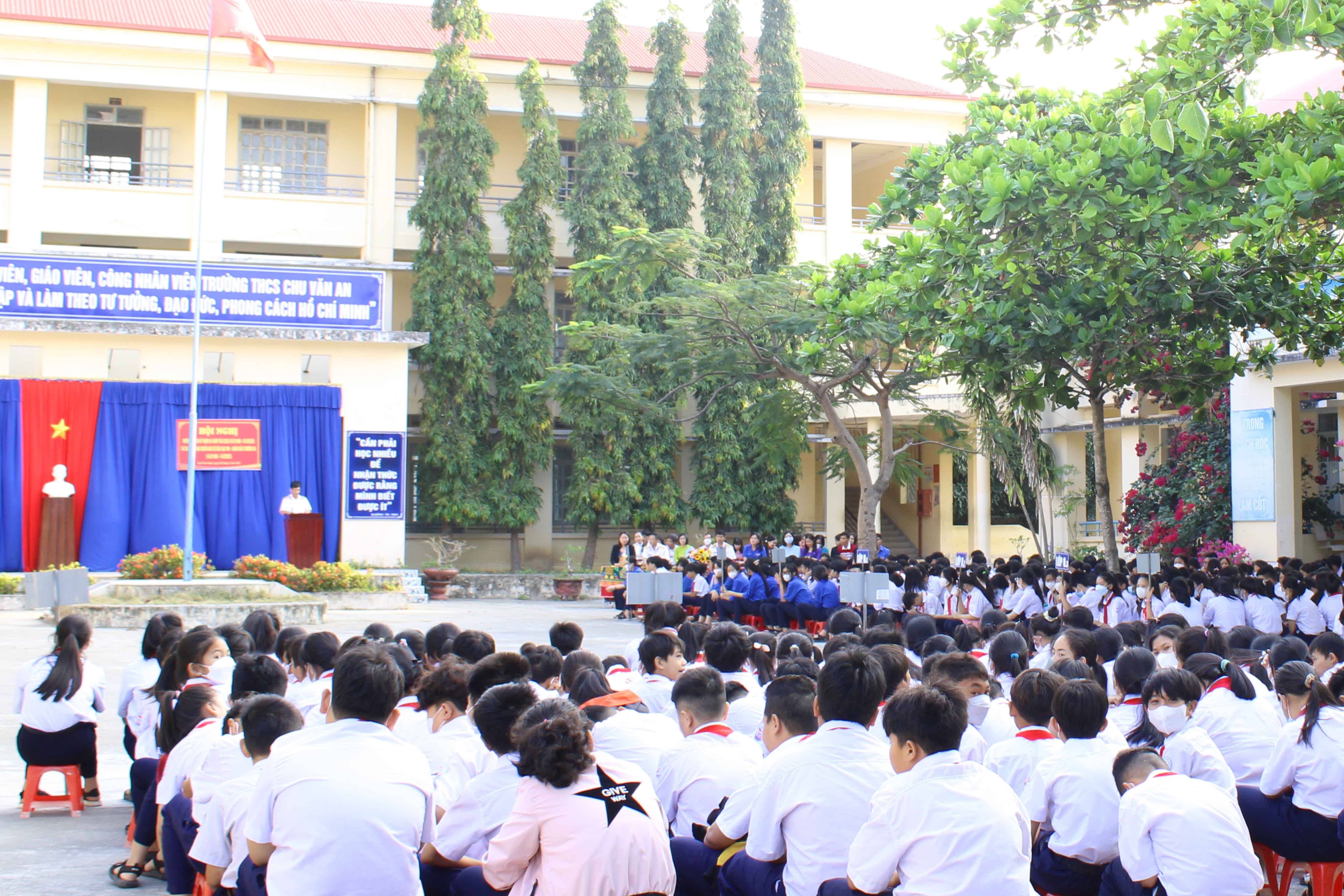 Quang cảnh buổi tuyên truyền 