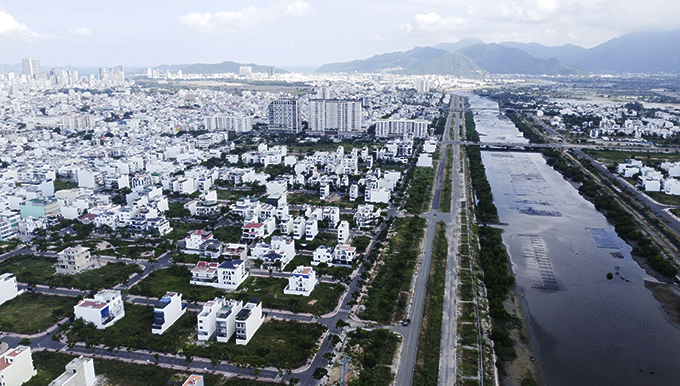 Một góc phía tây TP. Nha Trang. 