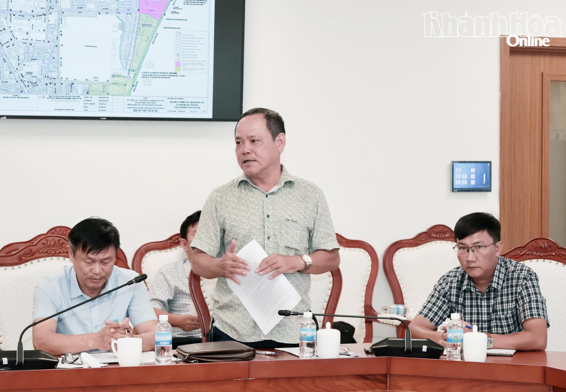 Lãnh đạo phường Bắc Nha Trang phát biểu tại cuộc họp.