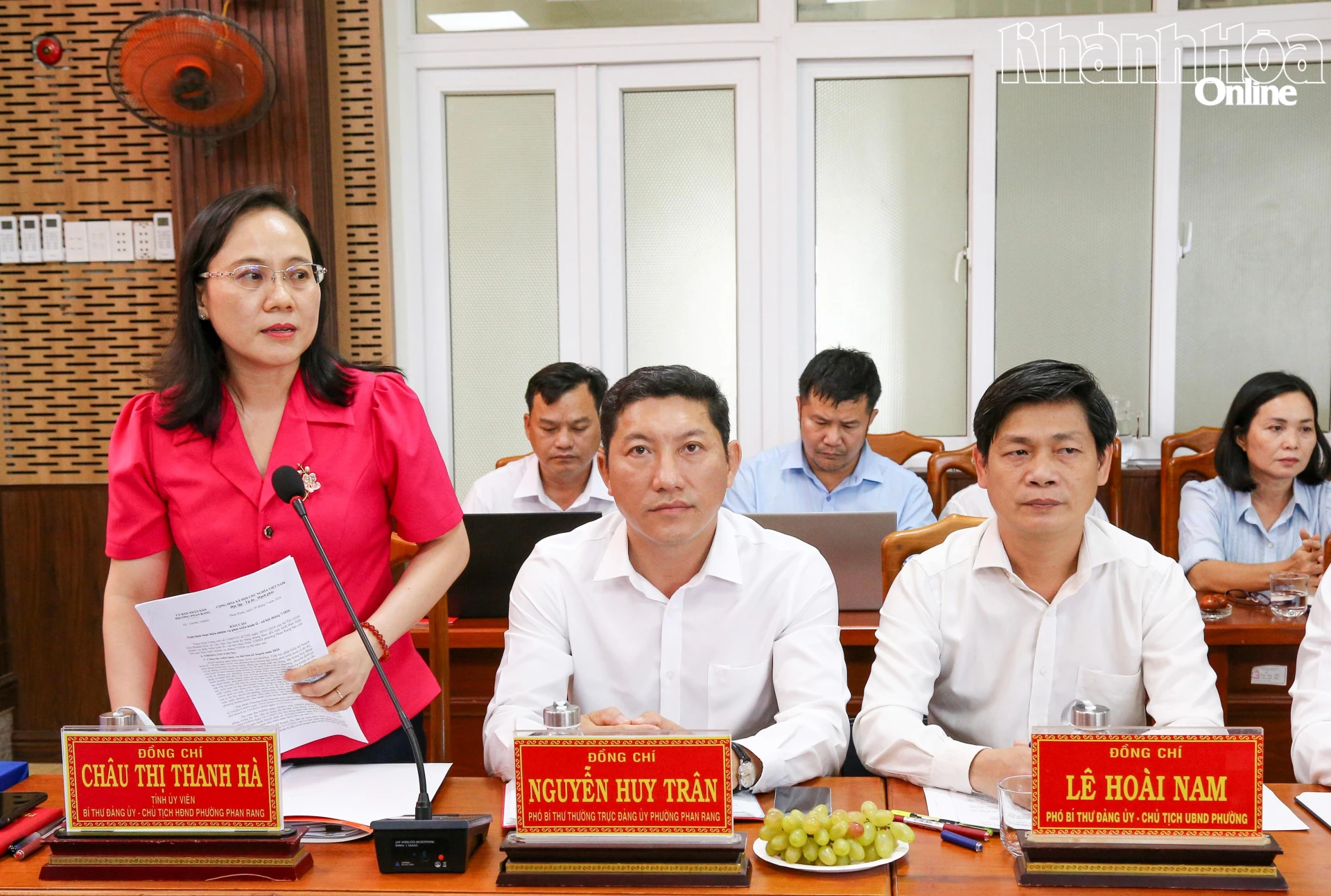 Thường trực Đảng ủy phường Phan Rang phát biểu tại buổi làm việc