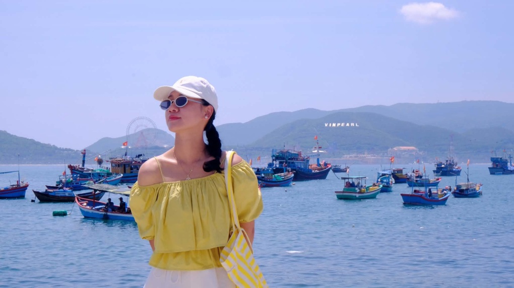 View triệu đô ở Nha Trang gây sốt, nhiều người dậy sớm xếp hàng chụp ảnh - 3 View triệu đô ở Nha Trang gây sốt, nhiều người dậy sớm xếp hàng chụp ảnh - 3