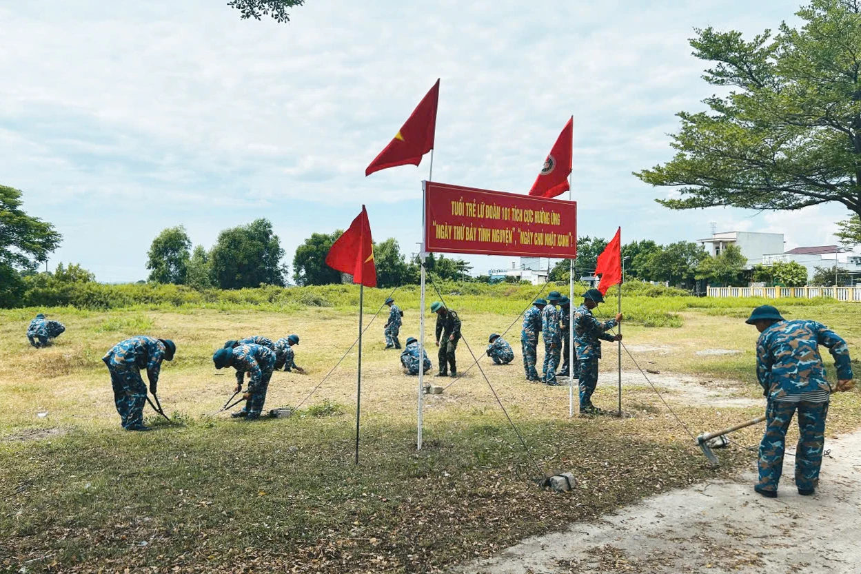 Tuổi trẻ Lữ đoàn 101 hưởng ứng Chiến dịch Thanh niên tình nguyện hè