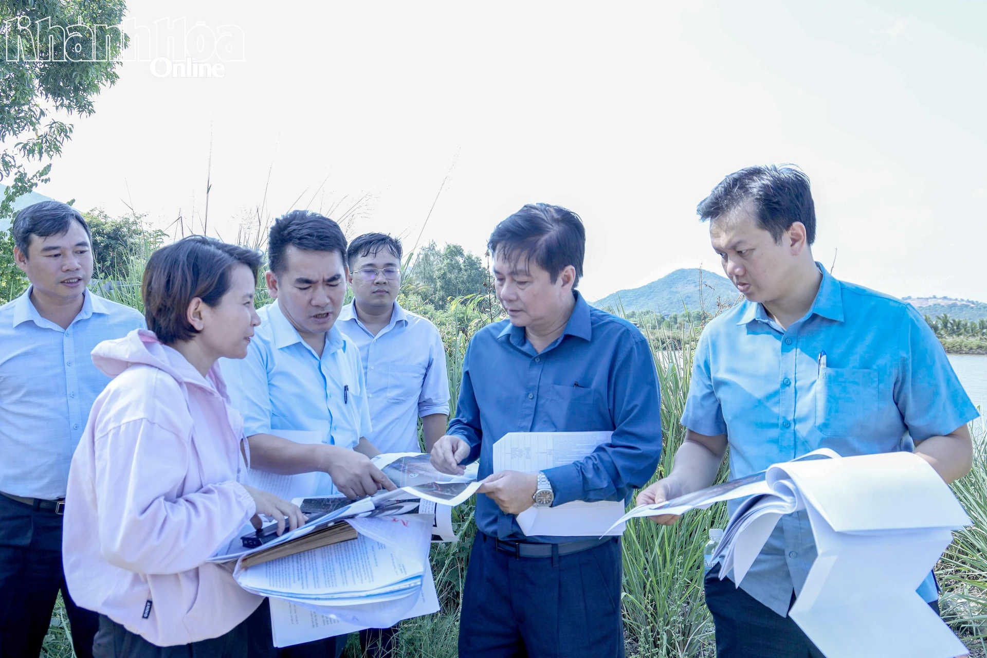 Phó Chủ tịch Thường trực HĐND tỉnh Lữ Thanh Hải khảo sát các khu đất thí điểm dự án nhà ở thương mại