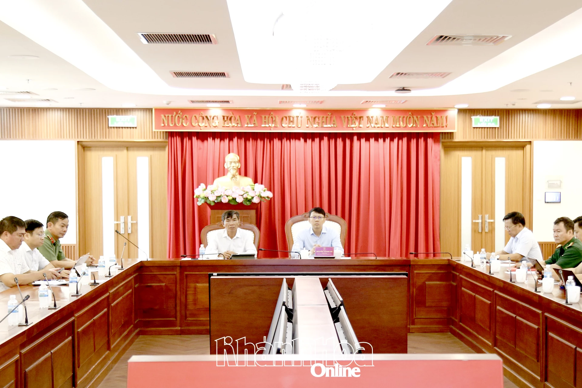 Quang cảnh tại điểm cầu Khánh Hòa.