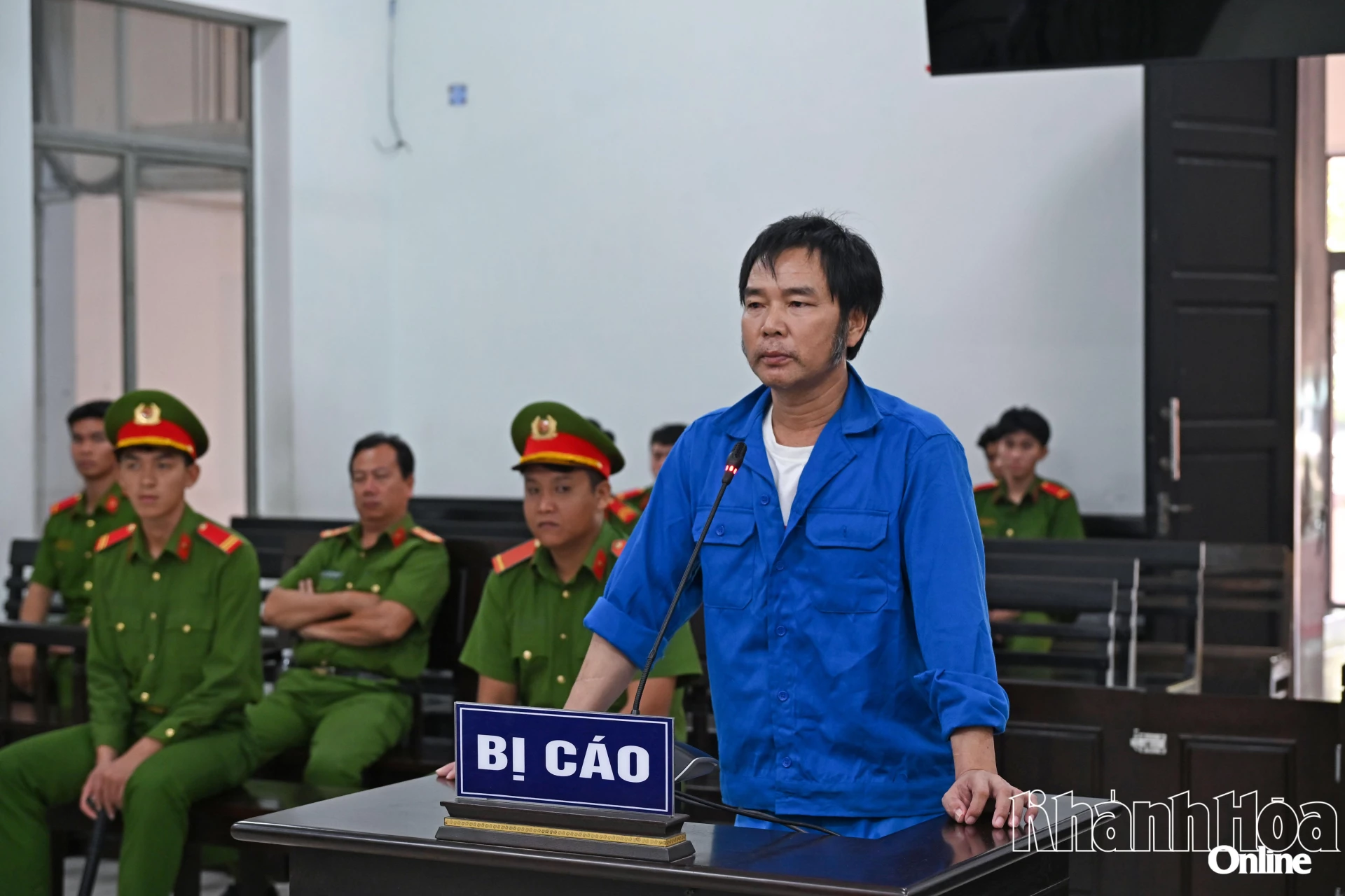 Lãnh 9 năm tù vì chém bạn nhậu