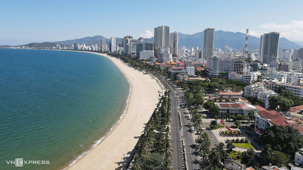 Một góc bờ biển Nha Trang. Ảnh: Bùi Toàn