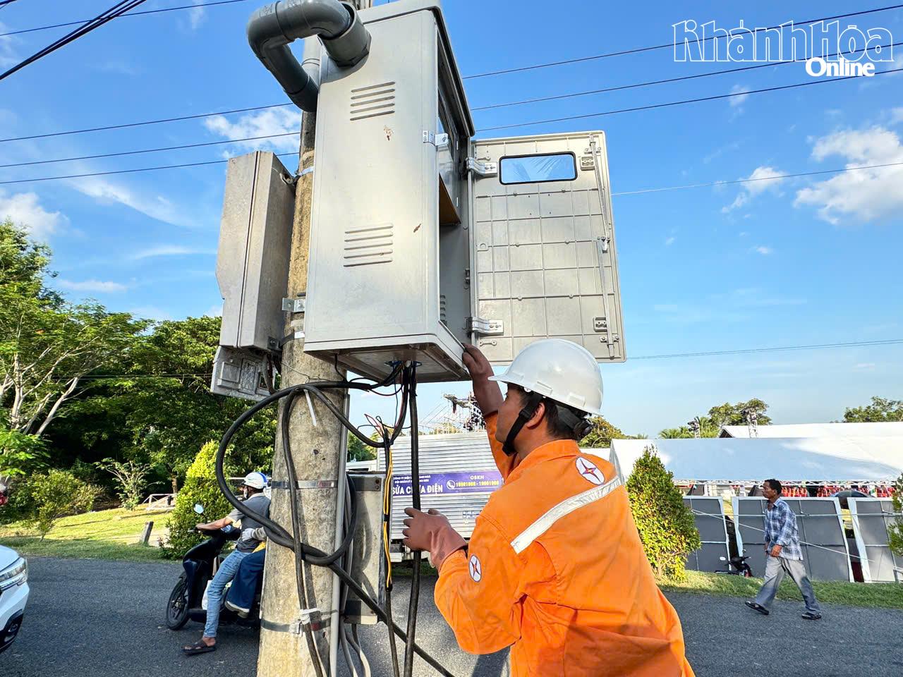 Công ty Điện lực Khánh Hòa chủ động bảo đảm nguồn điện phục vụ Lễ hội trái cây, ẩm thực Lâm Sơn