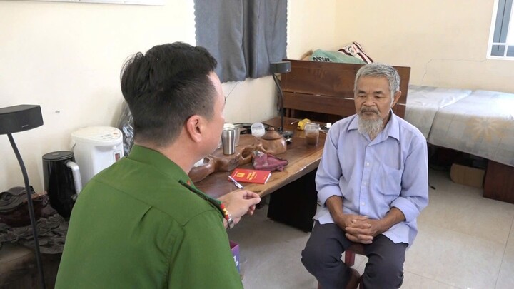 Lê Thành Phong tại Công an.