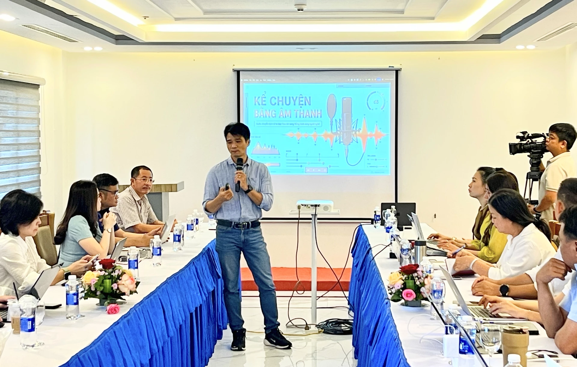 Lớp học do Nhà báo Đỗ Minh Hồng - Trưởng phòng Nội dung số, Ban VOV Giao thông Quốc gia, Đài Tiếng nói Việt Nam trực tiếp giảng dạy.